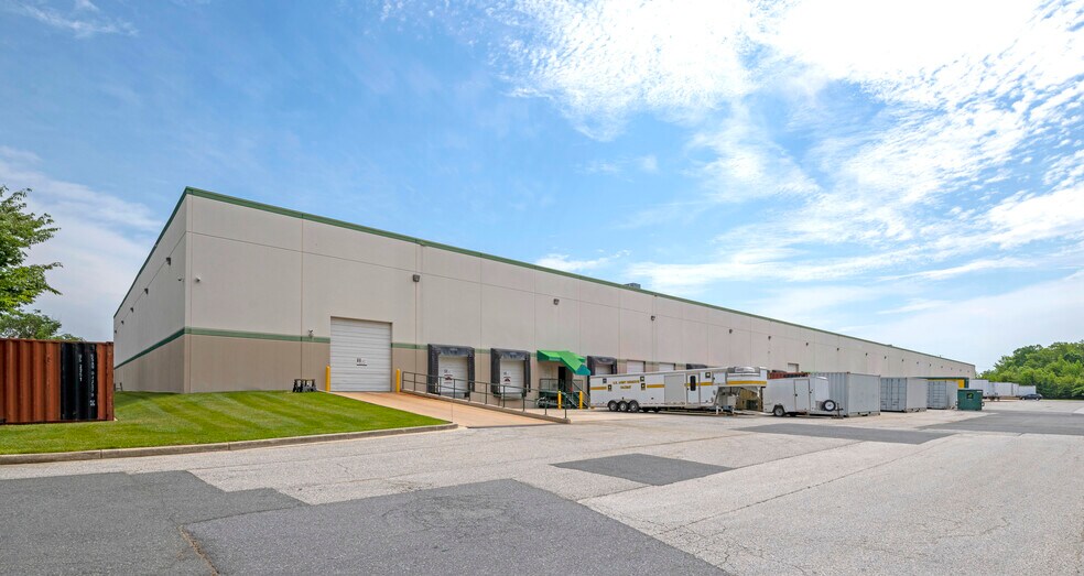 1304 Continental Dr, Edgewood, MD à louer - Photo de l’immeuble – Image 3 sur 16