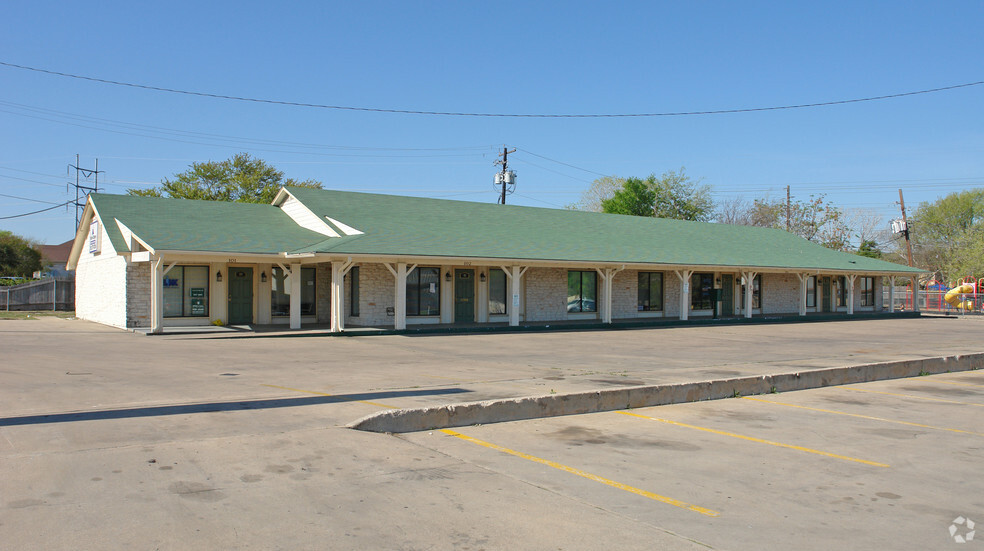 6104 S 1st St, Austin, TX à louer - Photo de l’immeuble – Image 1 sur 16