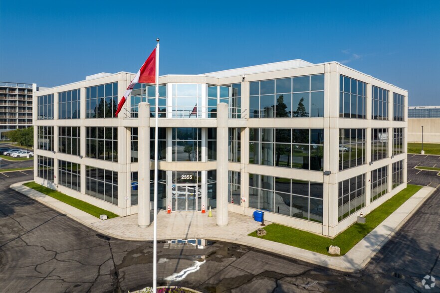 2355 Skymark Ave, Mississauga, ON à louer - Photo principale – Image 1 sur 11