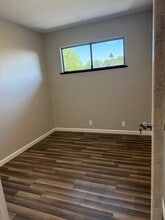 425 E Center St, Manteca, CA à louer Photo intérieure– Image 2 sur 8