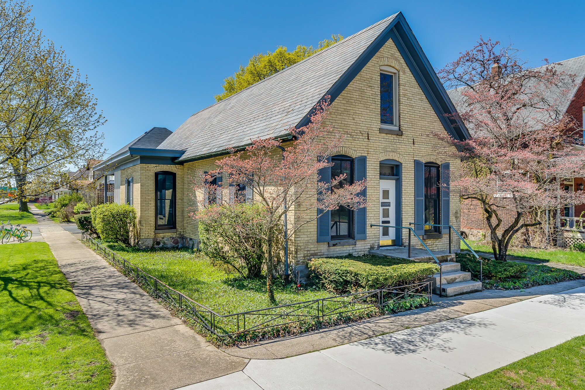 1032 E Wayne St, South Bend, IN à louer Photo de l’immeuble– Image 1 sur 20