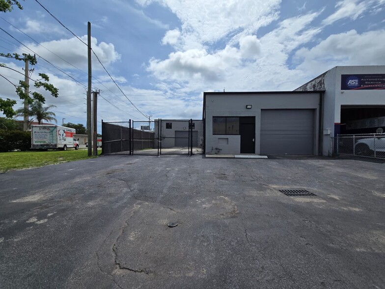 224 NW 1st Ave, Hallandale Beach, FL à vendre - Photo de l’immeuble – Image 1 sur 11