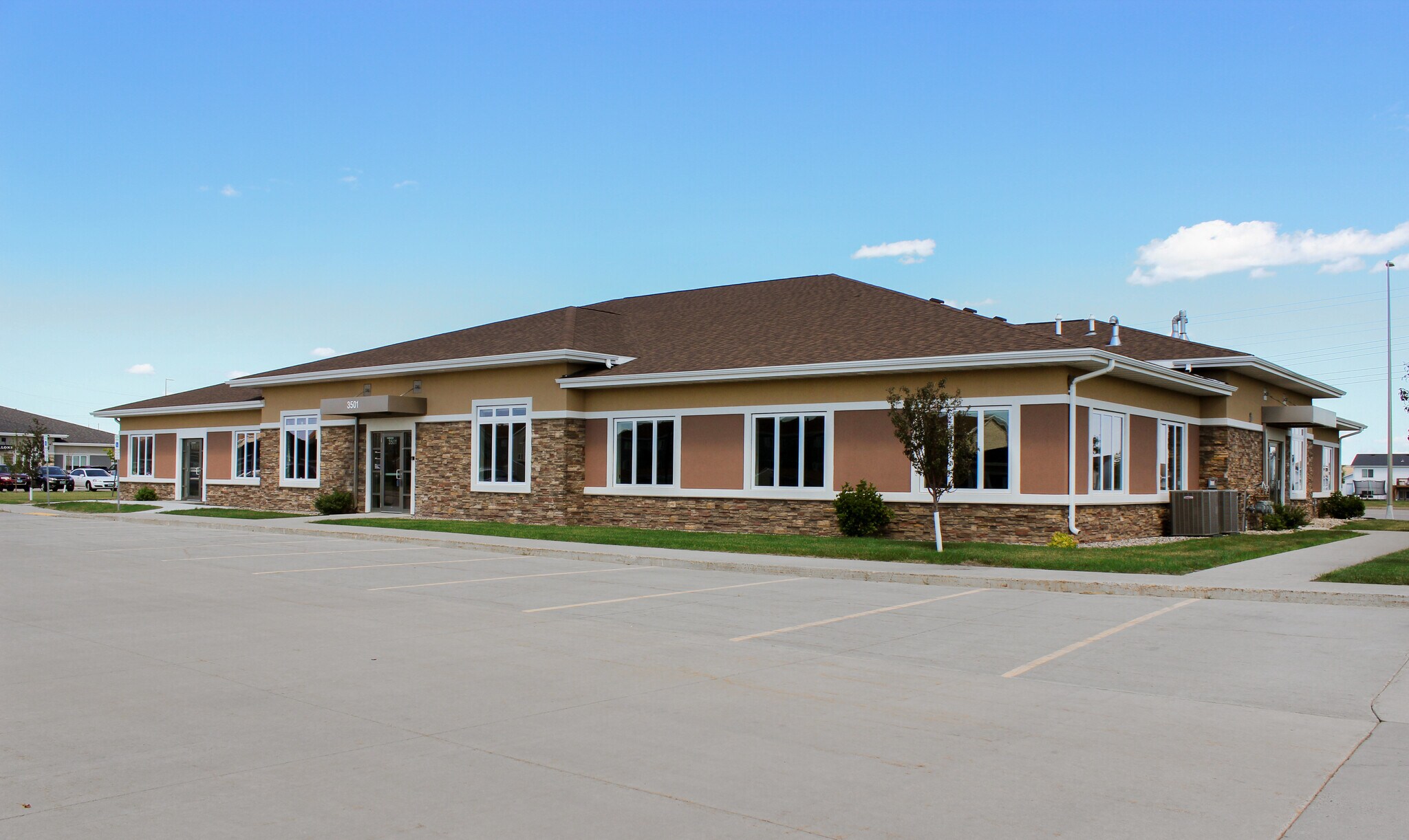 3501 45th South, Fargo, ND à louer Photo principale– Image 1 sur 6