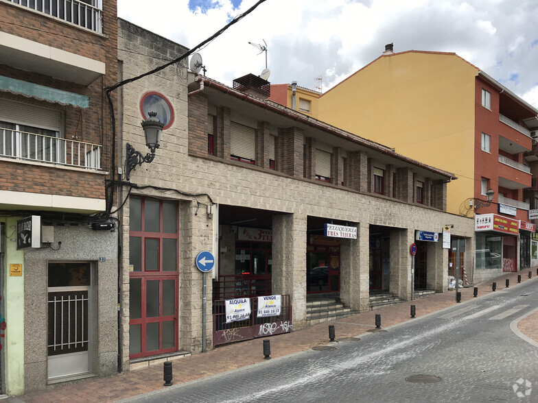 Calle Del Real, 39, Colmenar Viejo, Madrid à vendre - Photo de l’immeuble – Image 2 sur 2