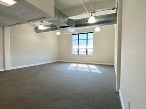 409 Joyce Kilmer Ave, New Brunswick, NJ à louer Photo de l’immeuble– Image 2 sur 4