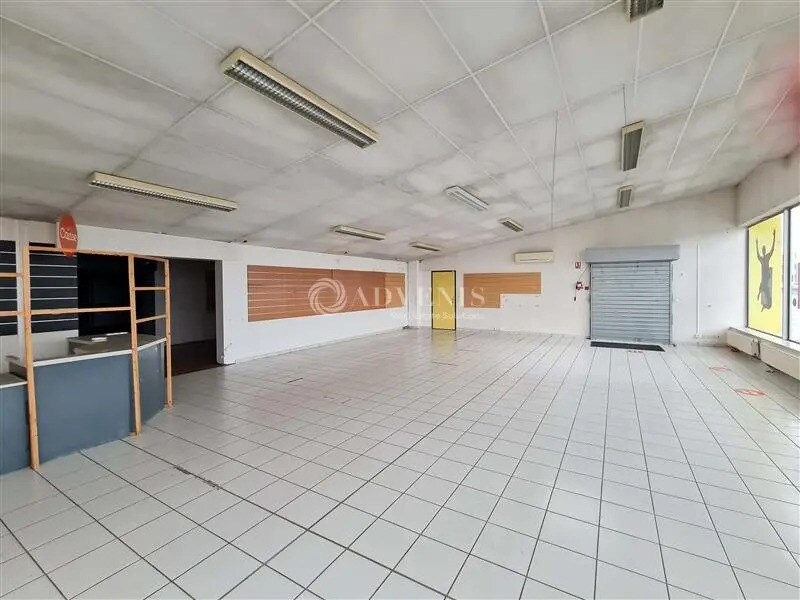 Local d’activités dans Saint-Brieuc à louer Photo intérieure– Image 1 sur 11