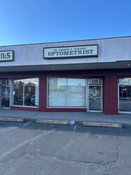 322-340 Walnut Street Ext, Agawam, MA à louer - Photo de l’immeuble – Image 1 sur 10