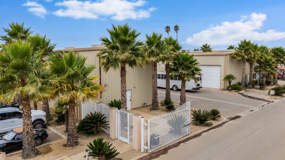 1227 La Brea ave, Santa Maria, CA à louer - Photo de l’immeuble – Image 2 sur 4