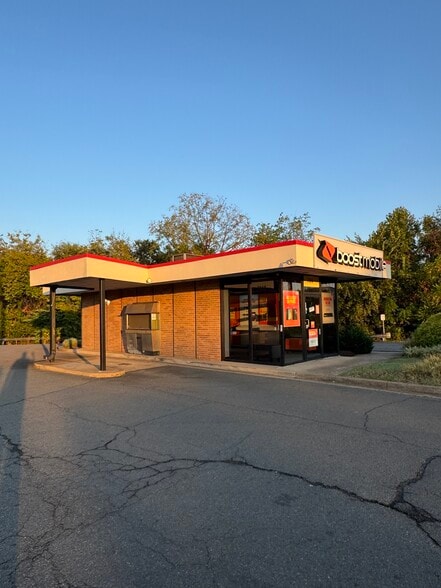 7410-7430 Sudley Rd, Manassas, VA à louer - Photo de l’immeuble – Image 2 sur 3