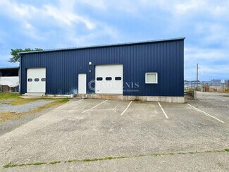 Plus de détails pour Local d'activités à louer