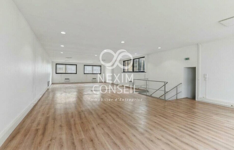 Bureau dans Courbevoie à vendre - Photo de l’immeuble – Image 3 sur 6