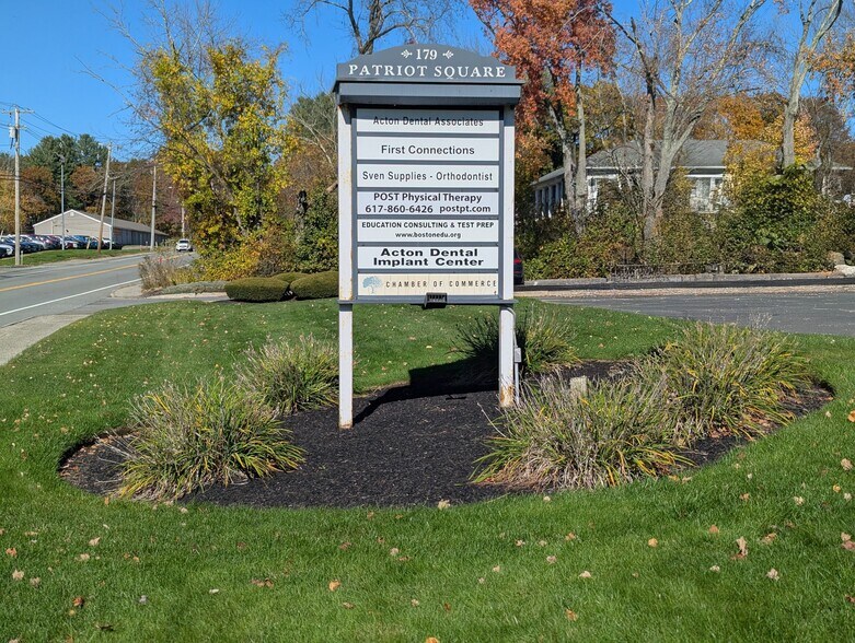 5 Commercial Condos For Sale portefeuille de 5 biens à vendre sur LoopNet.fr - Photo de l’immeuble – Image 3 sur 3