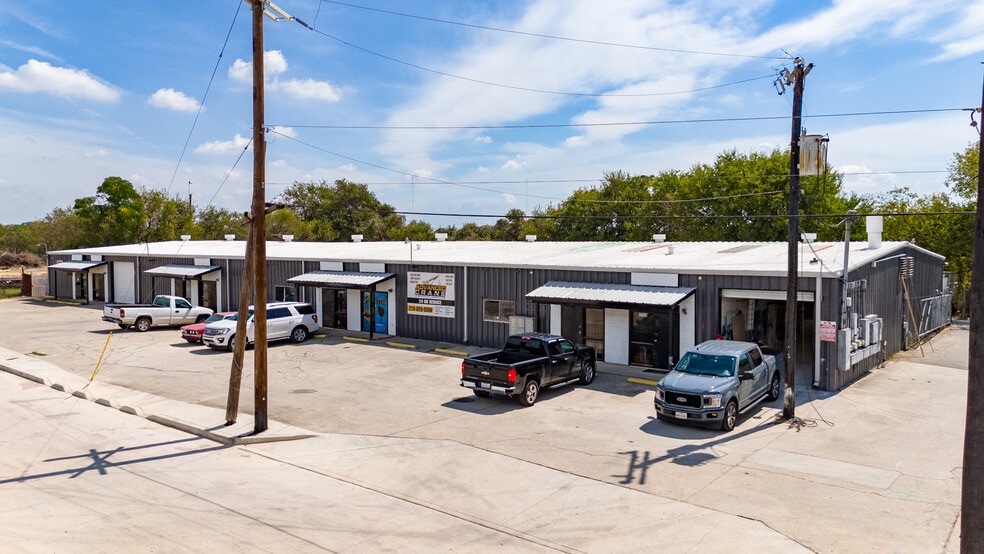 3534-3542 Copeland Dr, San Antonio, TX à louer - Photo de l’immeuble – Image 2 sur 32