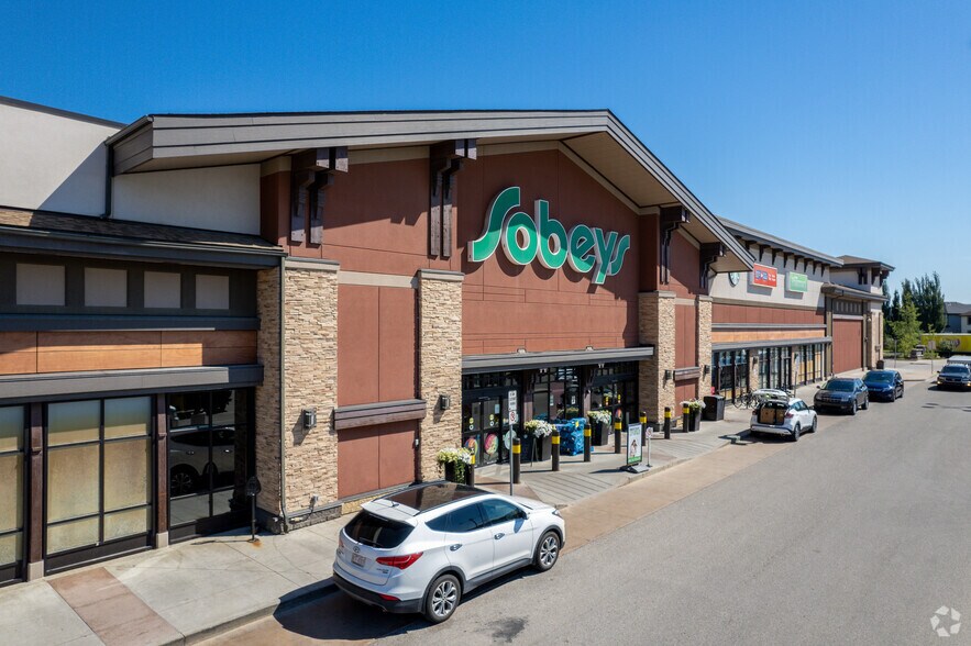 356 Cranston Rd SE, Calgary, AB à louer - Photo de l’immeuble – Image 1 sur 6