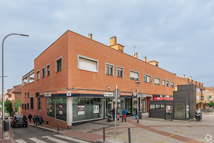 Immeuble residentiel dans Collado Villalba, Madrid à vendre - Photo principale – Image 1 sur 3