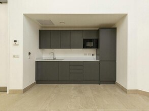 291 Hackney Rd, Londres à louer Photo intérieure– Image 2 sur 7