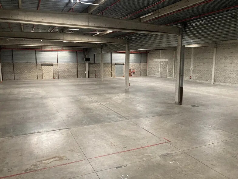 17 Rue André Sentuc, Vénissieux à louer - Photo de l’immeuble – Image 2 sur 6