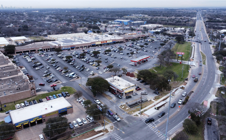 2000 Slaughter Ln W, Austin, TX à louer - Photo de l’immeuble – Image 2 sur 7