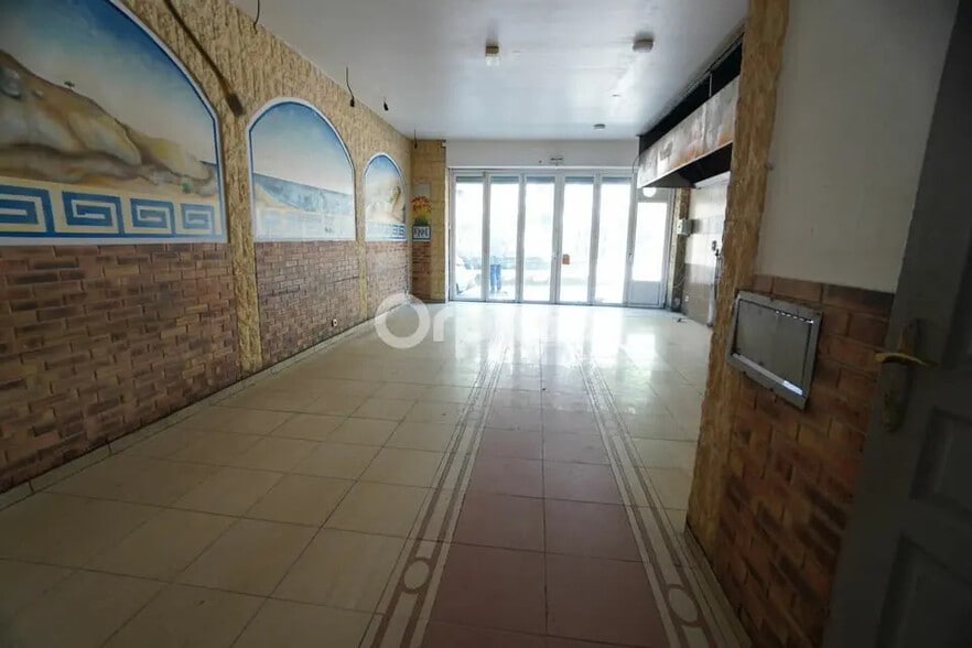 Local commercial dans Dijon à louer - Hall d’entrée – Image 3 sur 7