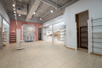 5600 Boul des Gradins, Québec, QC à louer Photo intérieure– Image 2 sur 3