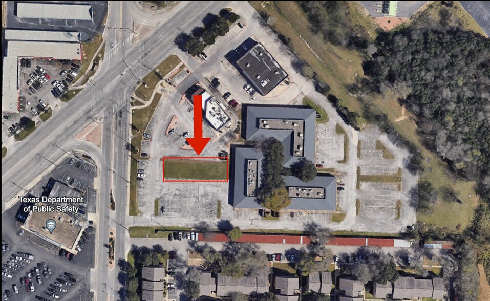 300 Kitty Hawk Rd, Universal City, TX à louer - Photo de l’immeuble – Image 2 sur 3