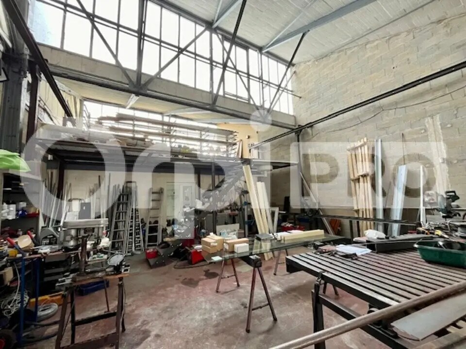 Bureau dans Nangis à louer Photo intérieure– Image 1 sur 9