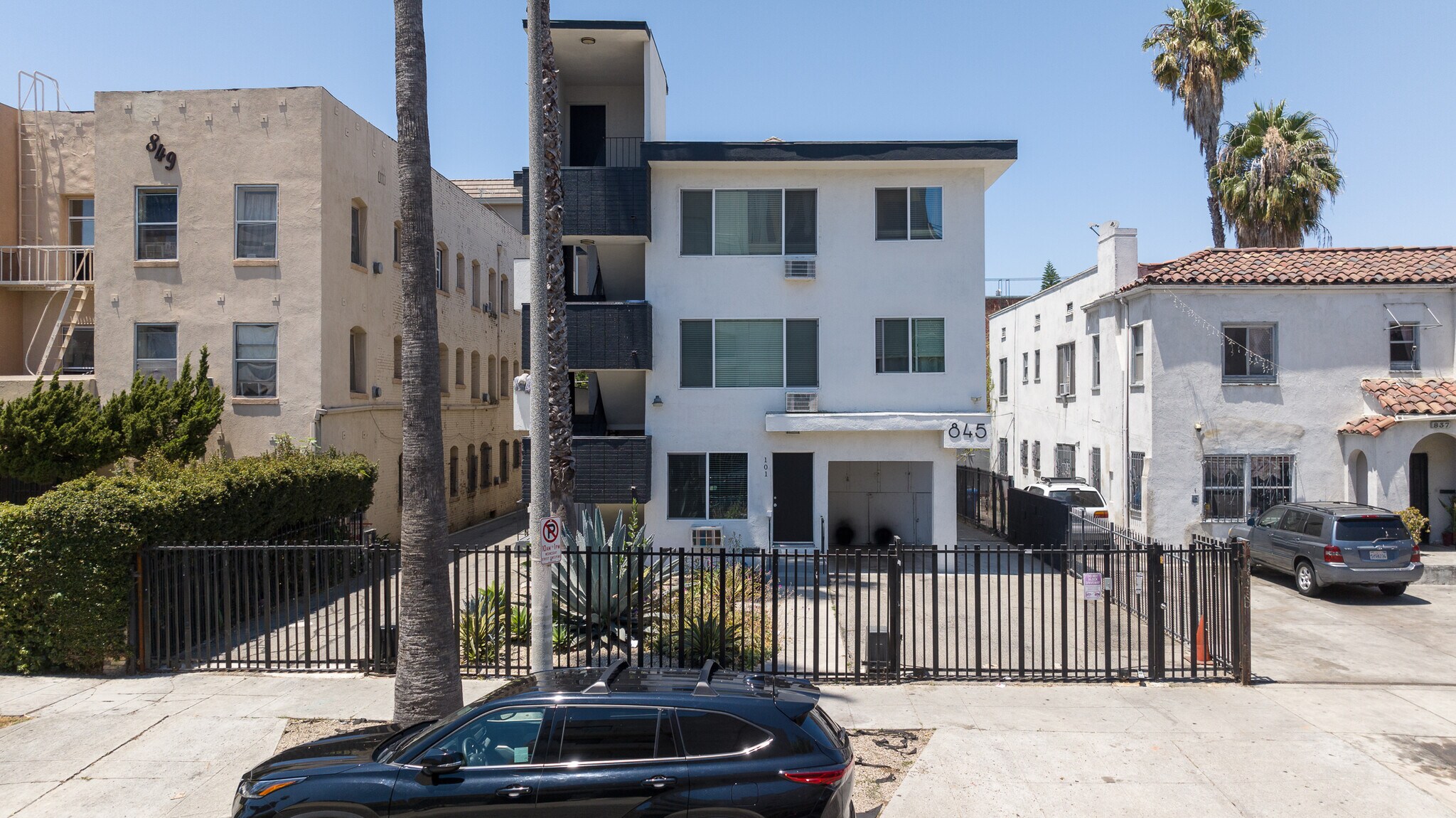 845 S Kenmore Ave, Los Angeles, CA à vendre Photo de l’immeuble– Image 1 sur 13
