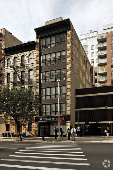 314 E 34th St, New York, NY à louer - Photo principale – Image 2 sur 4