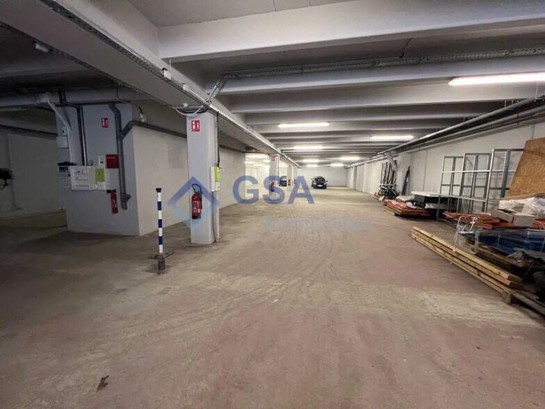 Local d’activités dans Palaiseau à louer - Photo de l’immeuble – Image 1 sur 6