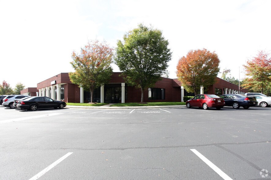 4501 Atlantic Ave, Raleigh, NC à louer - Photo de l’immeuble – Image 3 sur 19