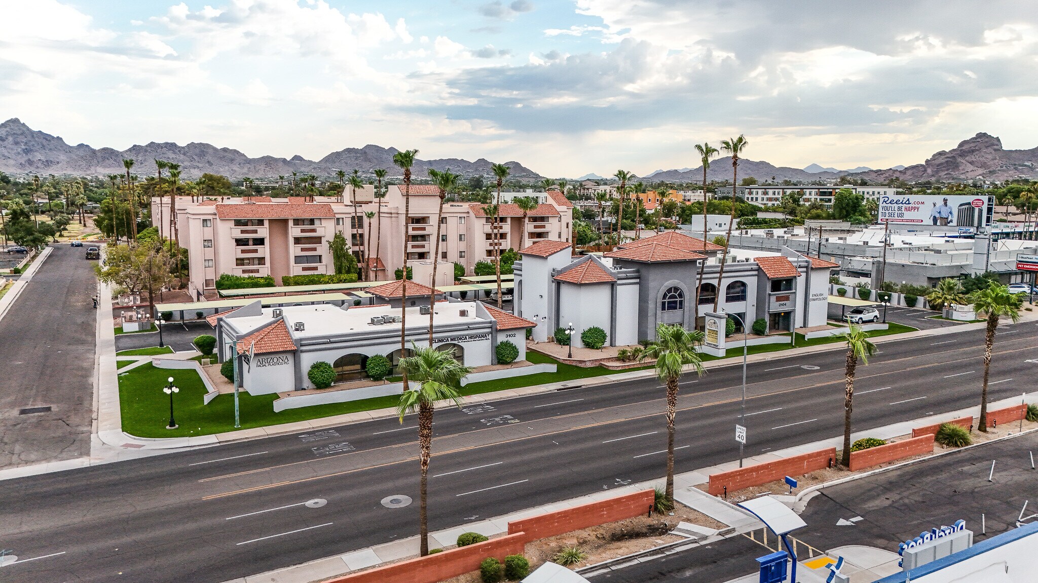 3102-3104 E Indian School Rd, Phoenix, AZ à louer Photo principale– Image 1 sur 19