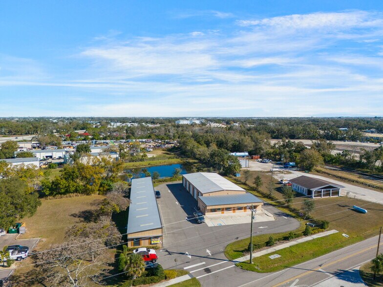 810 49th St E, Palmetto, FL à louer - Photo de l’immeuble – Image 3 sur 6