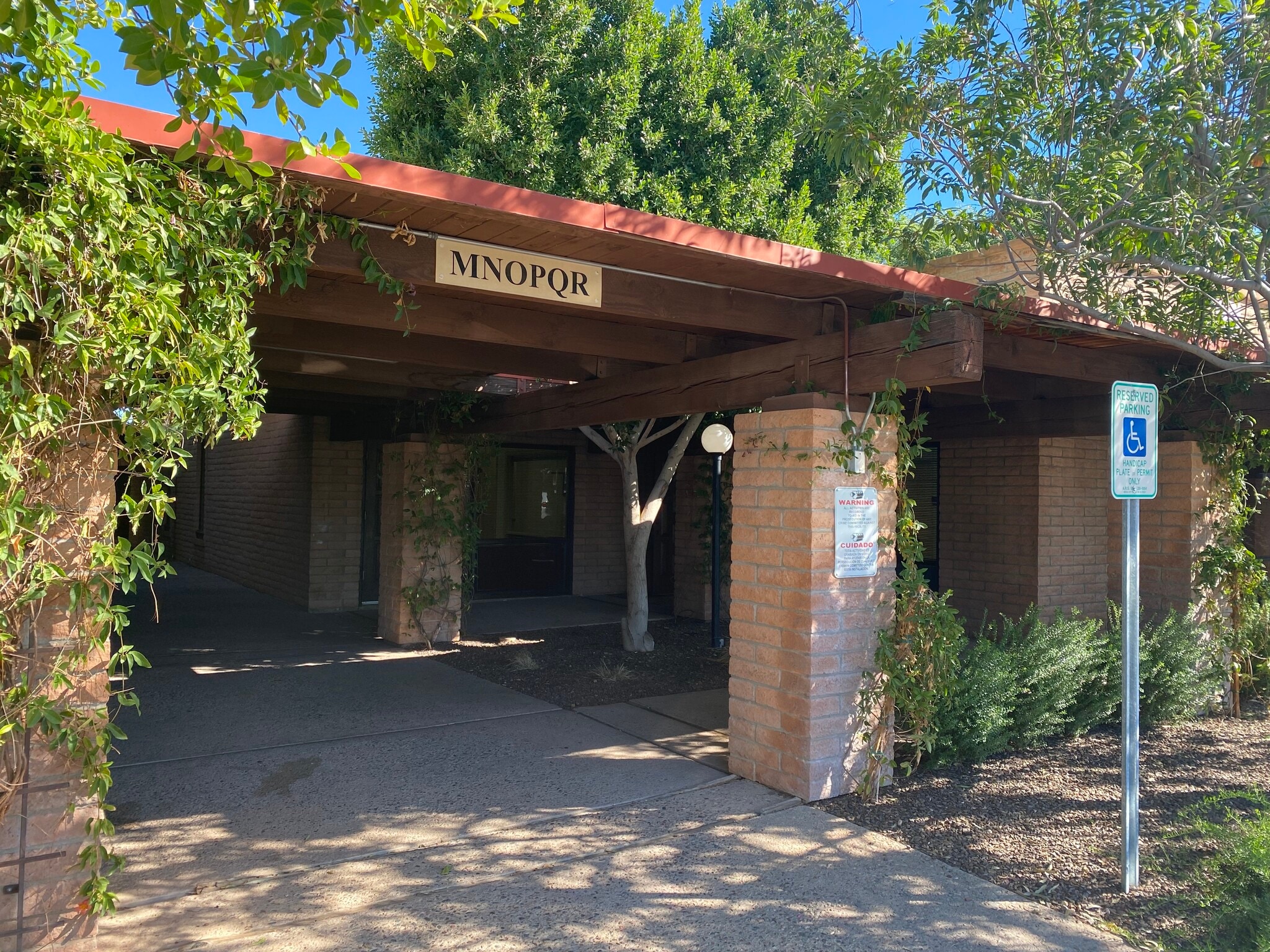 1550 E University Dr, Mesa, AZ à louer Photo de l’immeuble– Image 1 sur 8