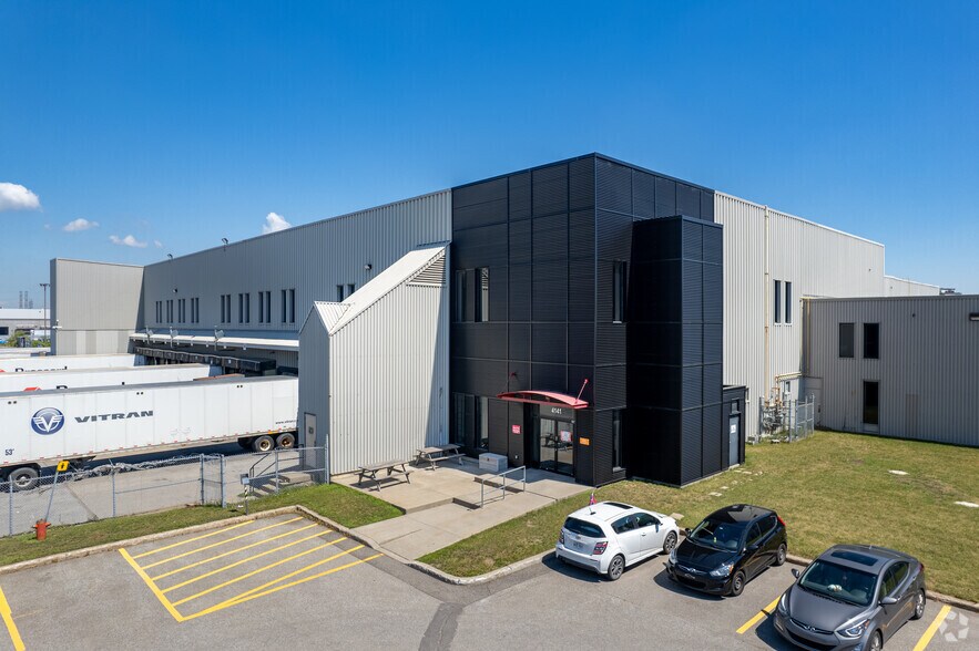 4141-4149 Autoroute 440, Laval, QC à louer - Photo principale – Image 1 sur 8