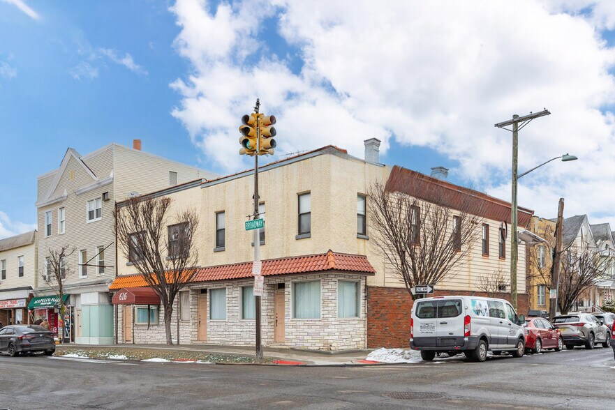 614-616 Broadway, Bayonne, NJ à vendre - Photo de l’immeuble – Image 3 sur 37