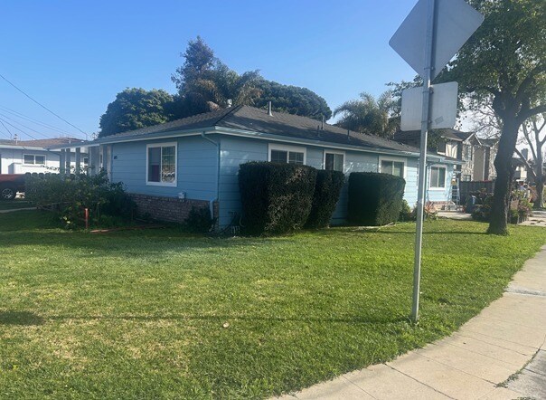 145 Orange Dr, Salinas, CA à vendre Photo de l’immeuble– Image 1 sur 4