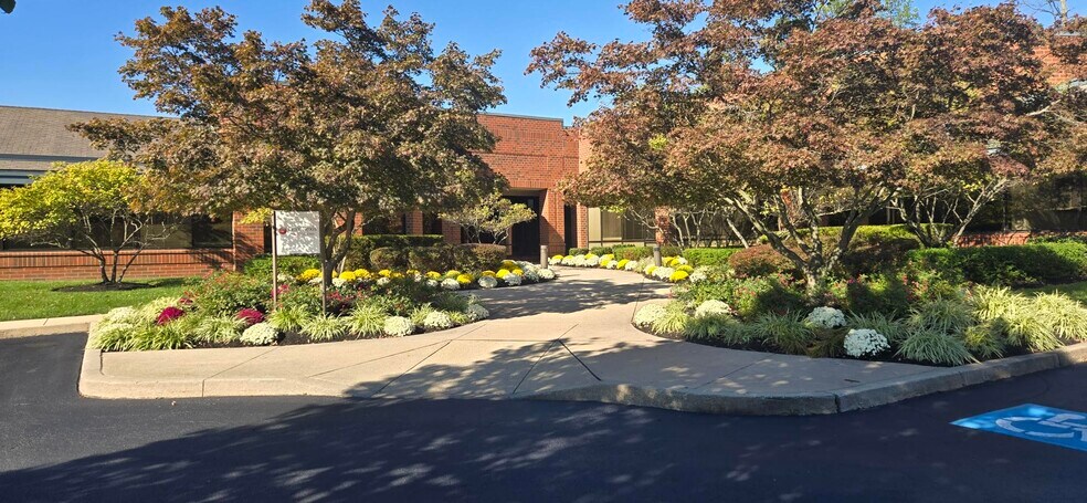 2520 Renaissance Blvd, King Of Prussia, PA à louer - Photo de l’immeuble – Image 1 sur 31