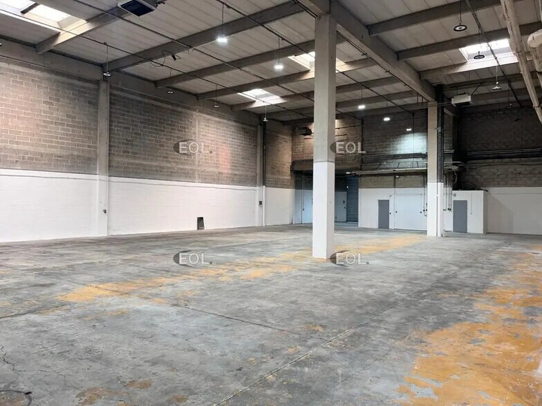 Local d’activités dans Sarcelles à louer - Photo intérieure – Image 3 sur 4