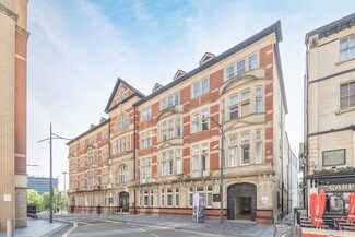 Plus de détails pour High St, Newport - Bureau à louer
