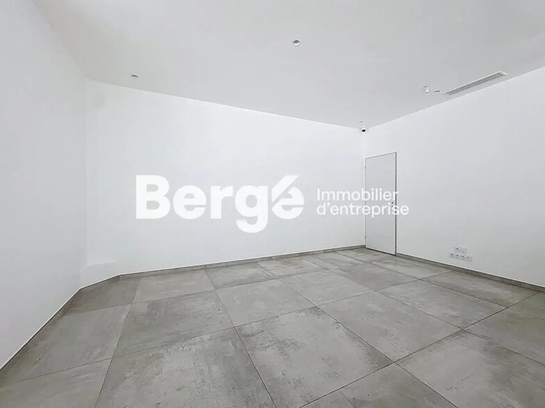 Local commercial dans Antibes à louer - Photo intérieure – Image 3 sur 4