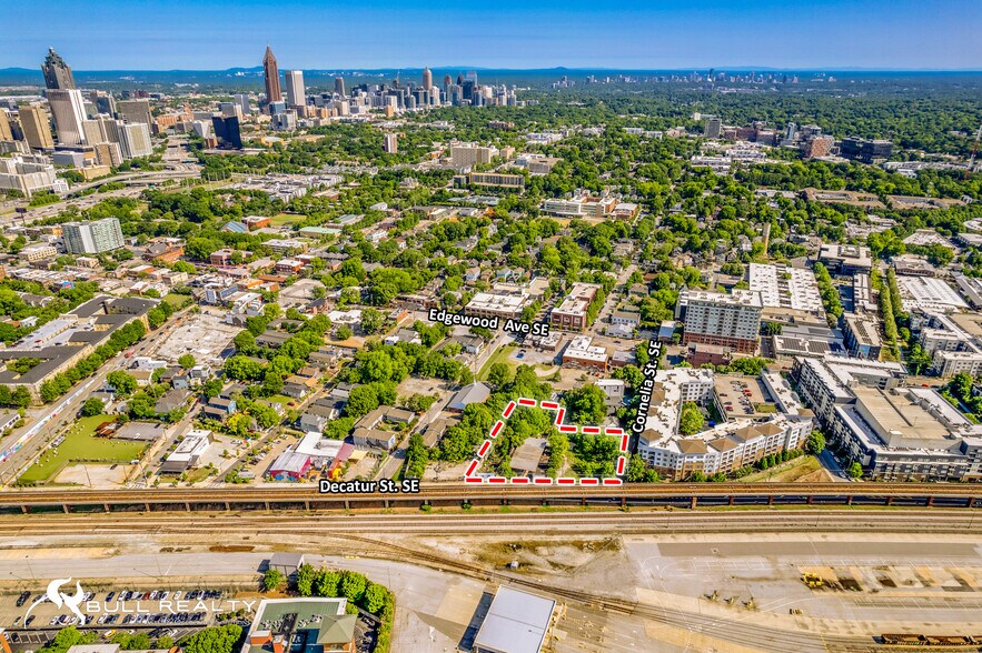 594 Decatur St SE, Atlanta, GA à vendre - Photo de l’immeuble – Image 2 sur 16
