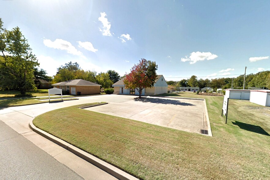 408 N Main St, Noble, OK à louer - Photo de l’immeuble – Image 2 sur 13
