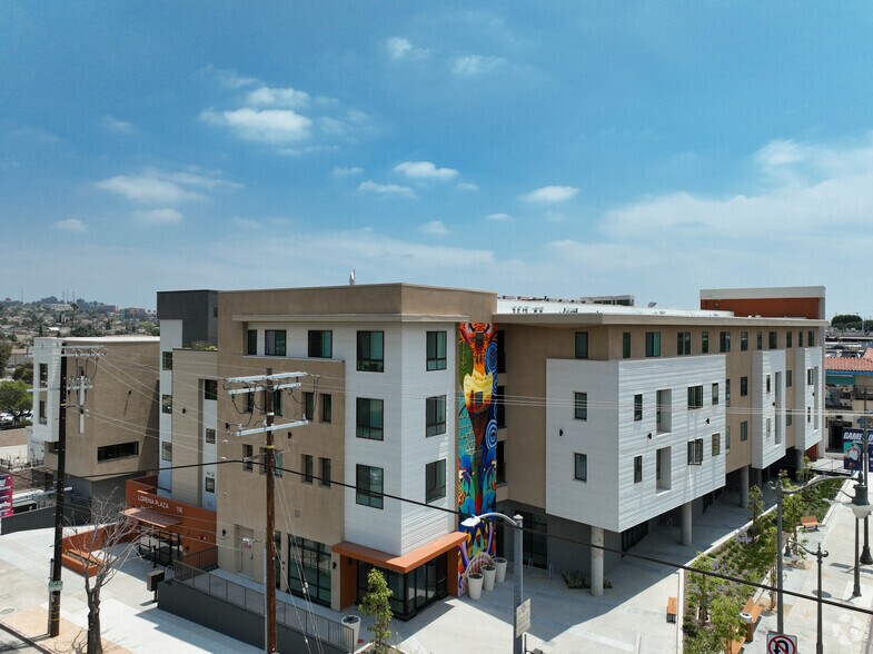 3401 E 1st St, Los Angeles, CA à louer - Photo principale – Image 1 sur 7