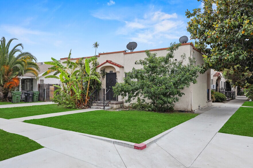 3836 S Gramercy Pl, Los Angeles, CA à vendre - Photo de l’immeuble – Image 1 sur 23