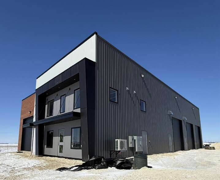34 Gold Sun Dr, Winnipeg, MB à vendre - Photo de l’immeuble – Image 3 sur 8