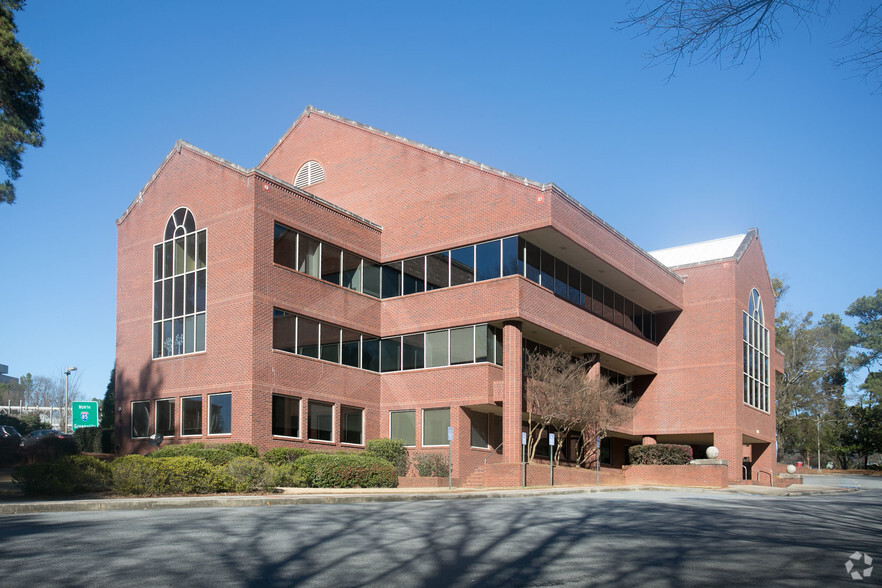 1605 Chantilly Dr Ne, Atlanta, GA à louer - Photo principale – Image 1 sur 6