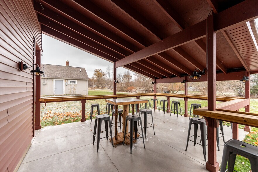 2803 W Blanchard Rd, Winn, MI à vendre - Photo de l’immeuble – Image 3 sur 18