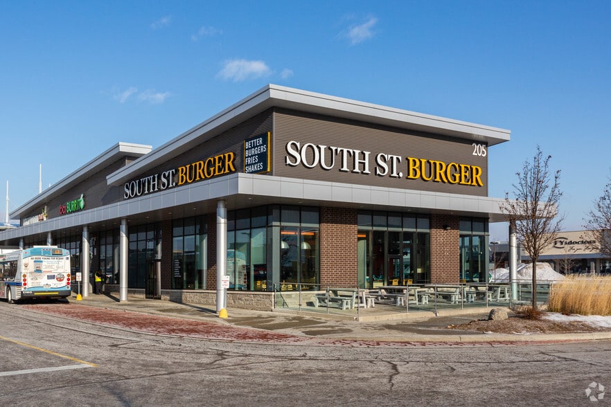 205 The Boardwalk, Kitchener, ON à vendre - Autre – Image 2 sur 4