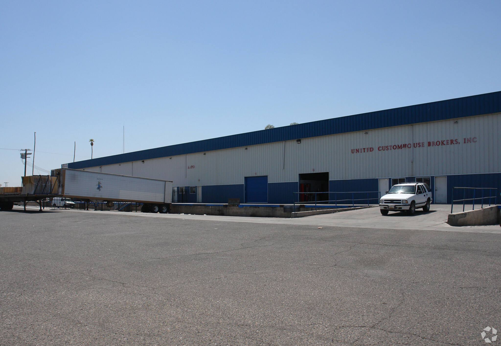120 W Cole Blvd, Calexico, CA à louer Photo de l’immeuble– Image 1 sur 8