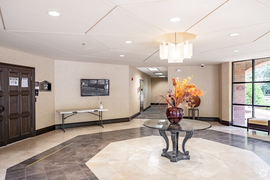 6505 Shiloh Rd, Alpharetta, GA à vendre - Hall d’entrée – Image 3 sur 23